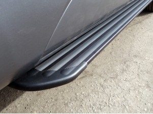 Пороги алюминиевые Slim Line Black для Toyota Land Cruiser 200 № TOYLC200-10B